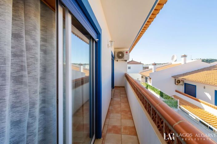 Image No.26-3 Bed Townhouse for sale