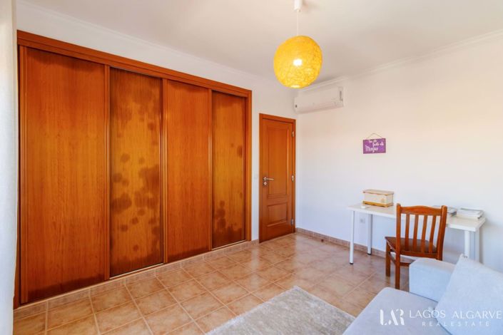 Image No.28-3 Bed Townhouse for sale