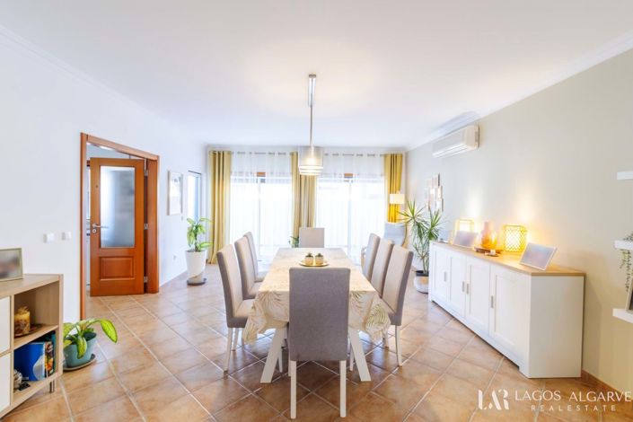 Image No.3-3 Bed Townhouse for sale