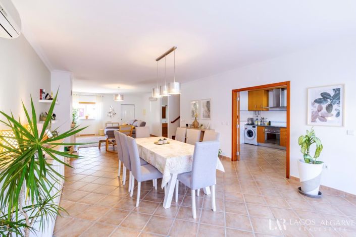 Image No.6-3 Bed Townhouse for sale