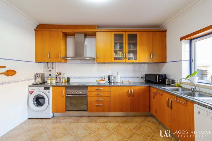 Image No.9-3 Bed Townhouse for sale