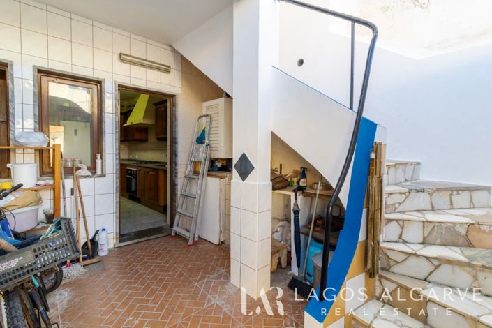 Image No.17-4 Bed Townhouse for sale