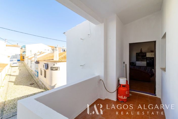 Image No.18-4 Bed Townhouse for sale