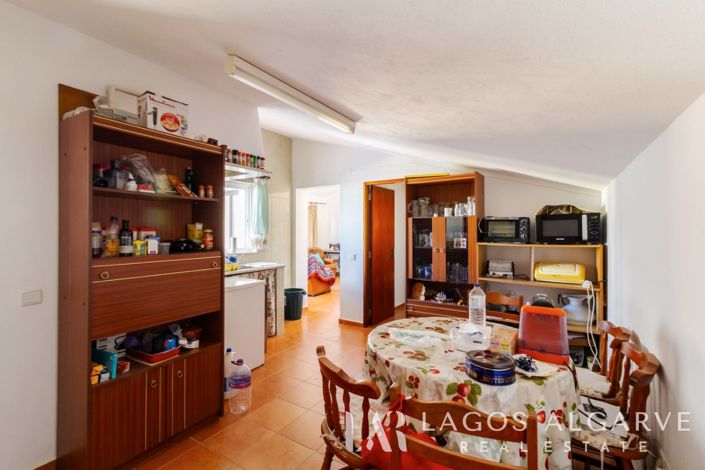 Image No.20-4 Bed Townhouse for sale