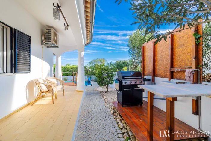 Image No.5-Villa de 4 chambres à vendre à Lagos