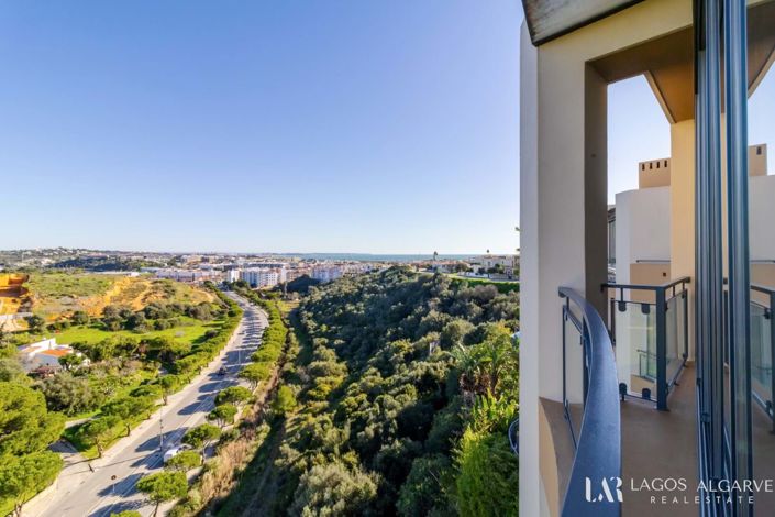 Image No.20-2 Bed Apartment for sale