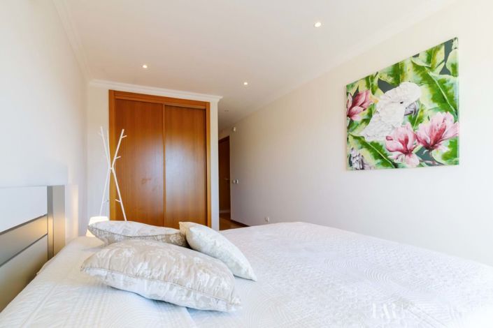 Image No.23-2 Bed Apartment for sale