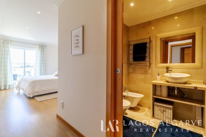 Image No.26-2 Bed Apartment for sale