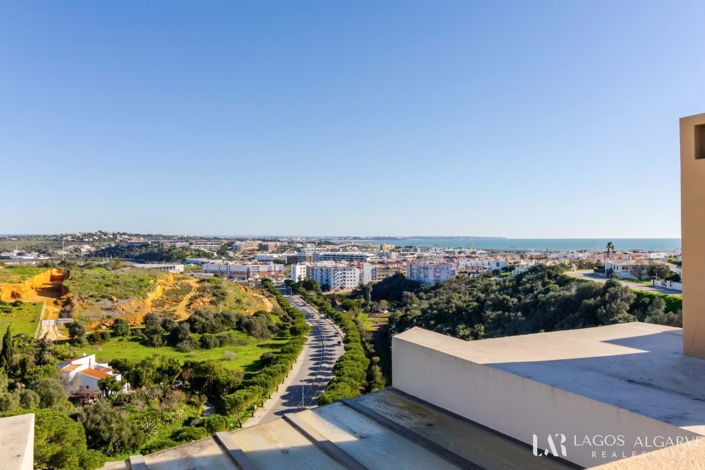 Image No.29-2 Bed Apartment for sale