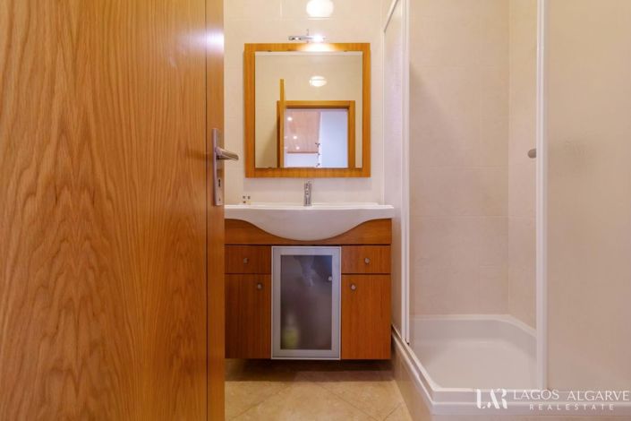 Image No.18-2 Bed Apartment for sale