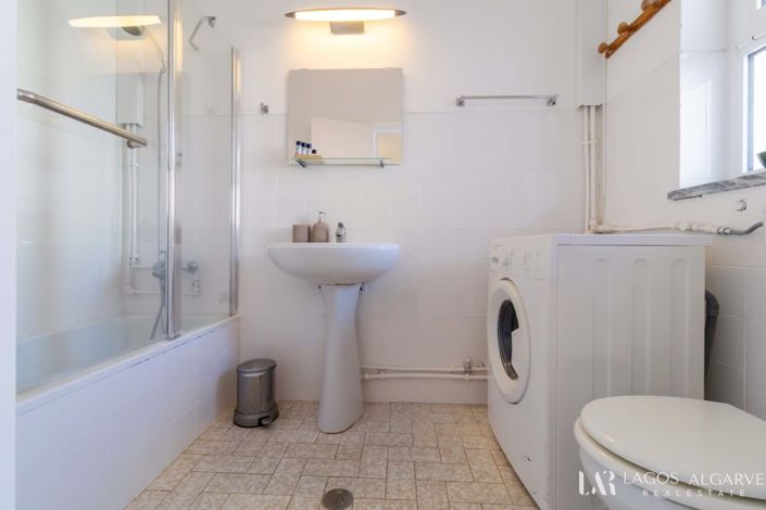 Image No.22-2 Bed Apartment for sale