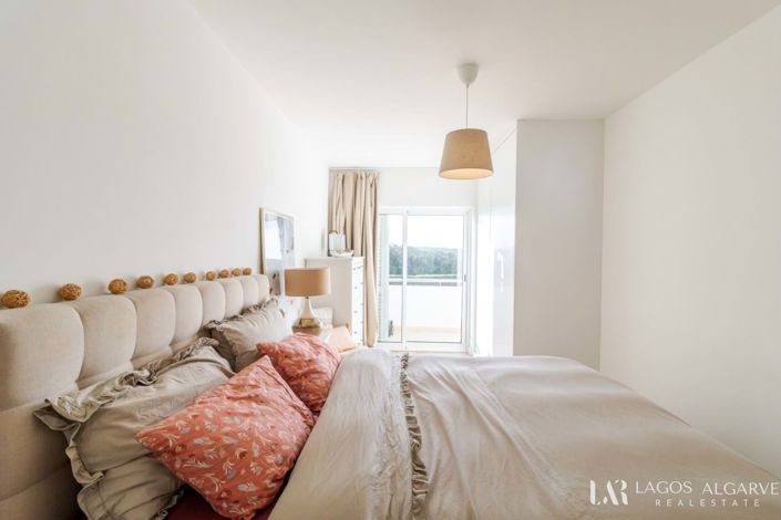 Image No.19-2 Bed Townhouse for sale