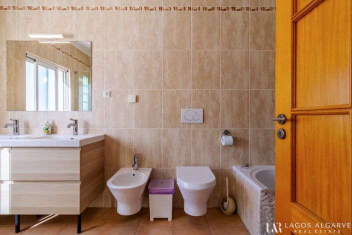 Image No.28-4 Bed Villa for sale