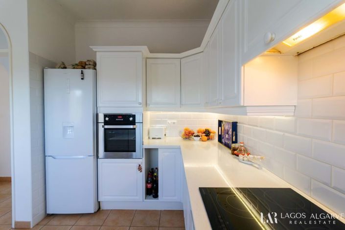 Image No.18-2 Bed Townhouse for sale