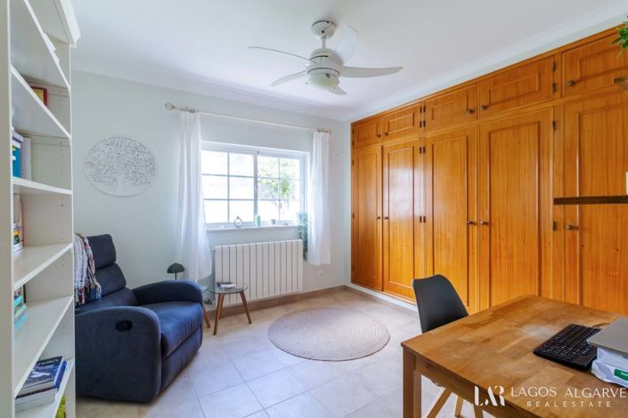 Image No.18-3 Bed Villa for sale