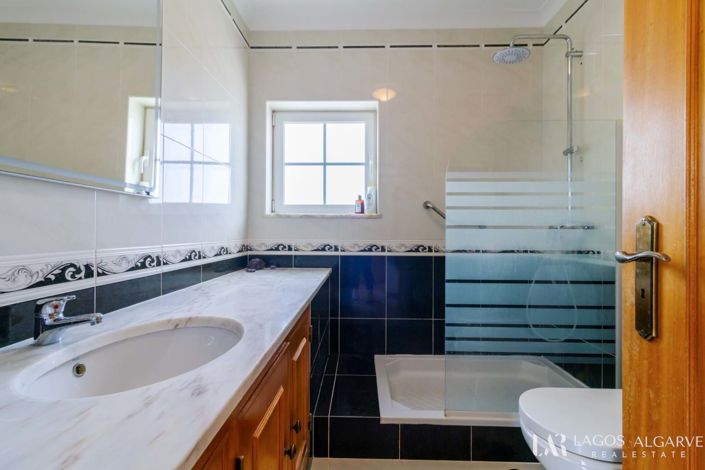 Image No.27-3 Bed Villa for sale