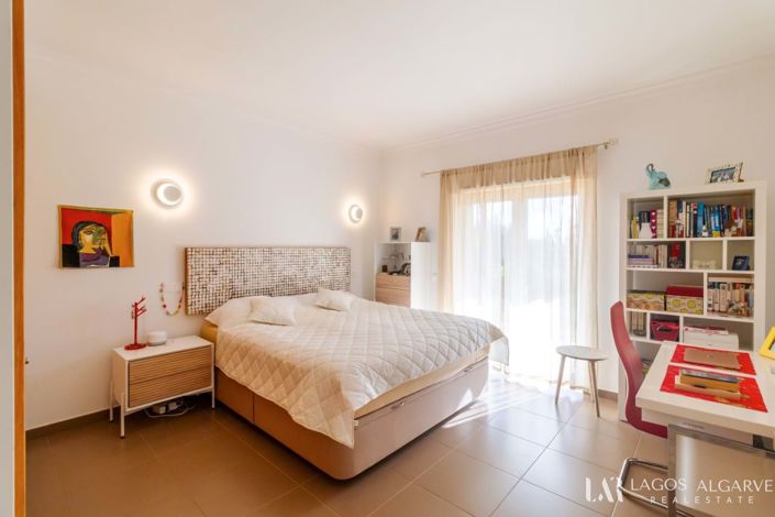 Image No.16-2 Bed Townhouse for sale