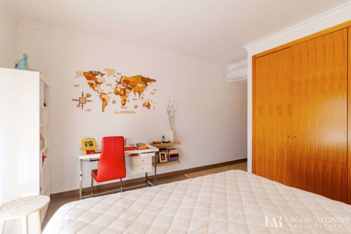 Image No.17-2 Bed Townhouse for sale