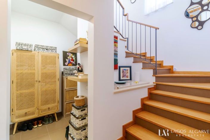 Image No.19-2 Bed Townhouse for sale