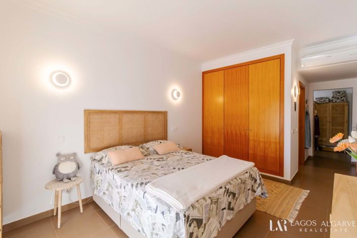 Image No.22-2 Bed Townhouse for sale