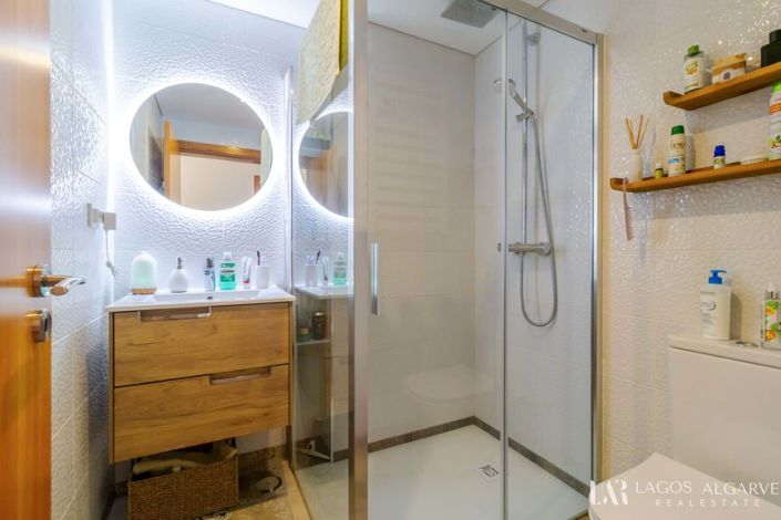 Image No.23-2 Bed Townhouse for sale