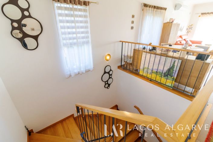 Image No.26-2 Bed Townhouse for sale