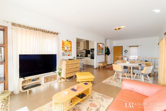 Image No.6-2 Bed Townhouse for sale