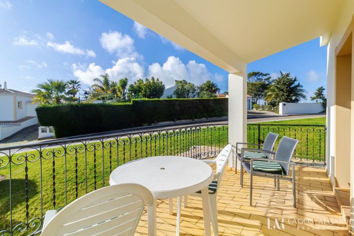 Image No.2-2 Bed Townhouse for sale