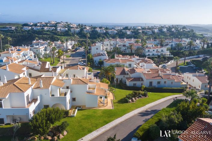 Image No.27-2 Bed Townhouse for sale