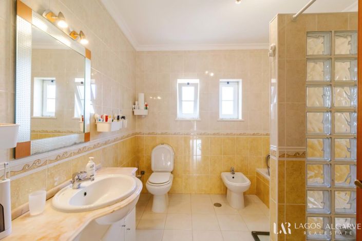 Image No.16-4 Bed Villa for sale