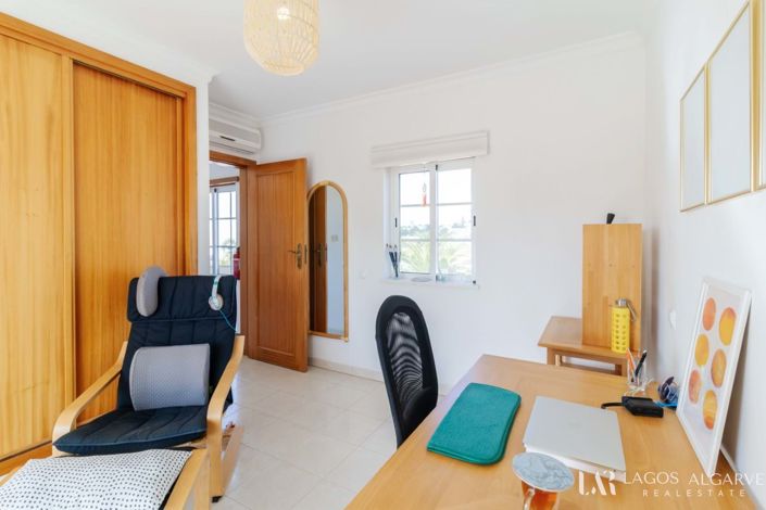 Image No.25-4 Bed Villa for sale