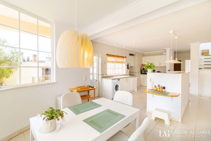 Image No.8-4 Bed Villa for sale