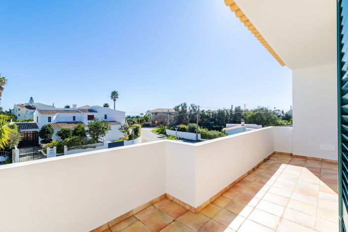 Image No.20-3 Bed Villa for sale