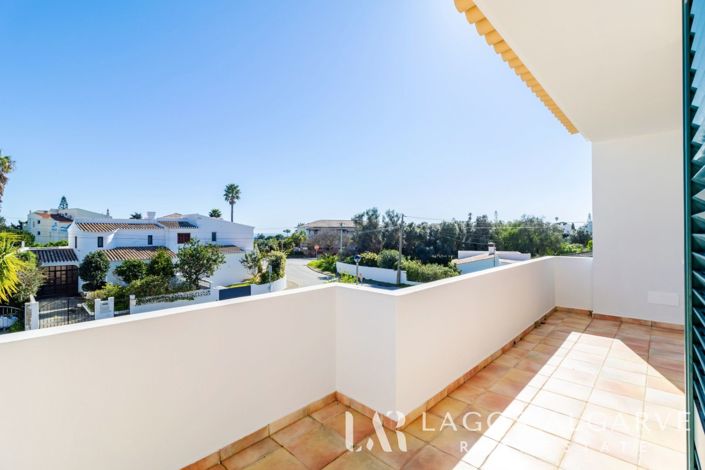 Image No.20-3 Bed Villa for sale