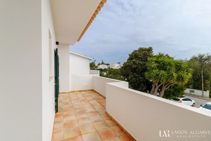 Image No.20-3 Bed Villa for sale