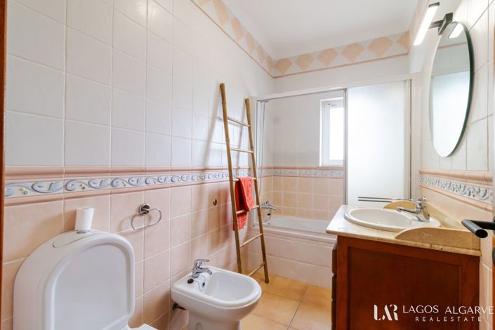 Image No.22-3 Bed Villa for sale