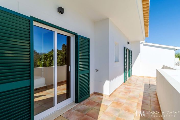 Image No.24-3 Bed Villa for sale