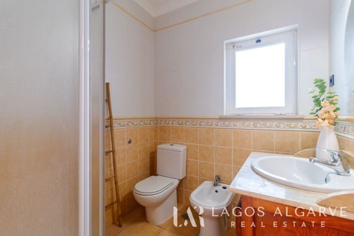 Image No.28-3 Bed Villa for sale
