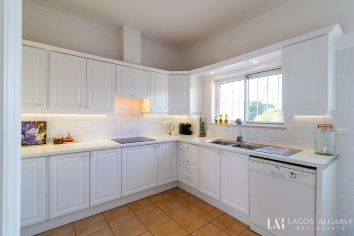 Image No.16-2 Bed Villa for sale