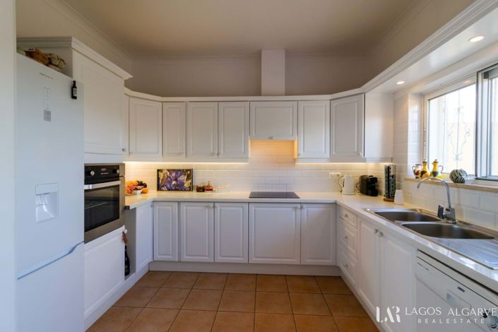 Image No.17-2 Bed Villa for sale