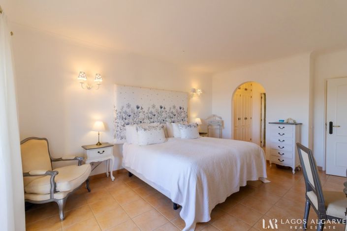 Image No.23-2 Bed Villa for sale