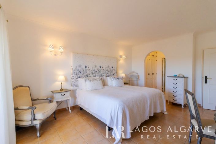 Image No.23-2 Bed Villa for sale