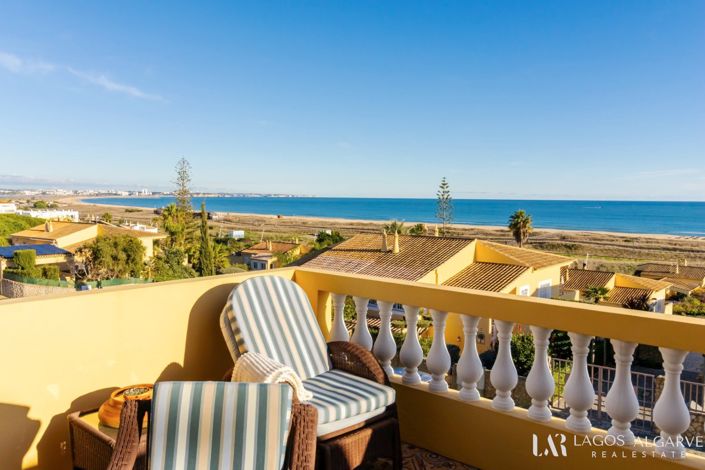 Image No.4-2 Bed Villa for sale