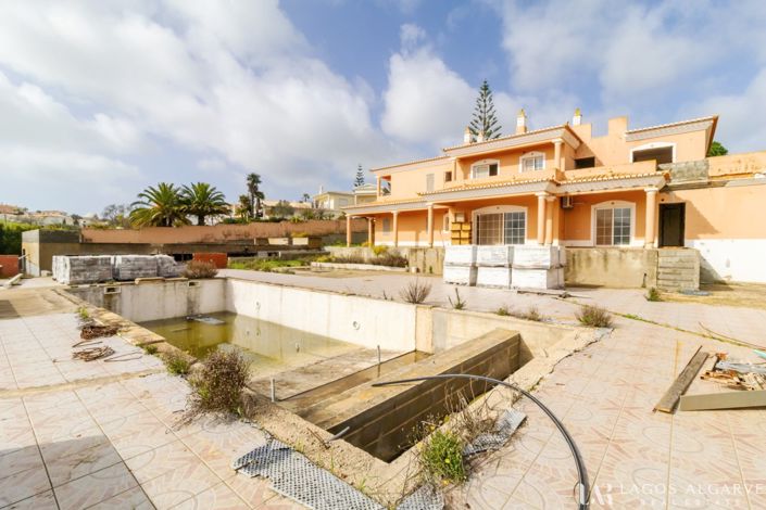 Image No.24-3 Bed Villa for sale