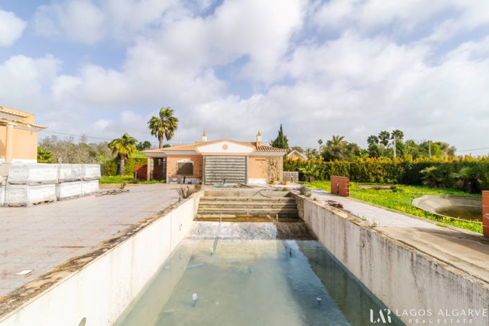 Image No.27-3 Bed Villa for sale