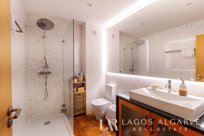 Image No.17-3 Bed Apartment for sale