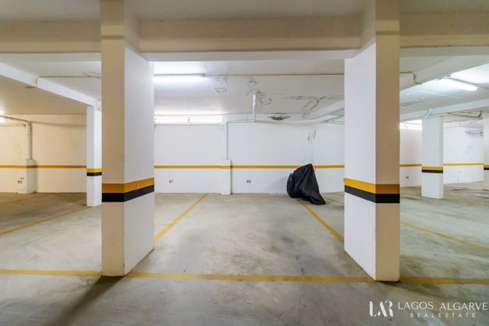 Image No.20-3 Bed Apartment for sale