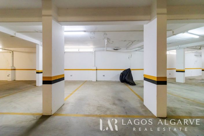Image No.21-3 Bed Apartment for sale