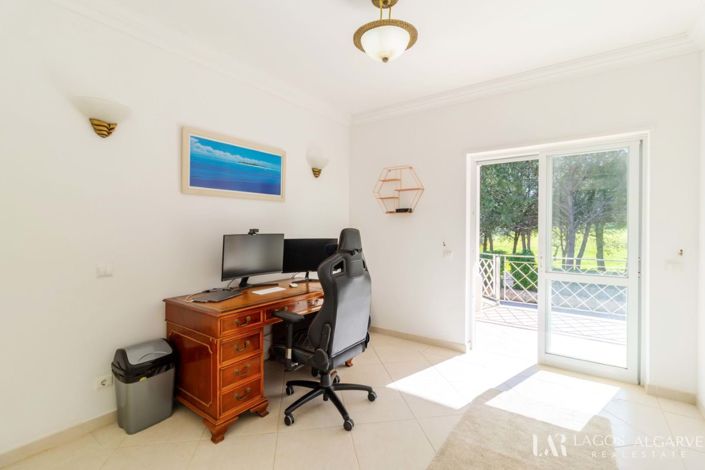 Image No.18-4 Bed Villa for sale