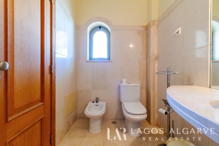 Image No.20-5 Bed Villa for sale
